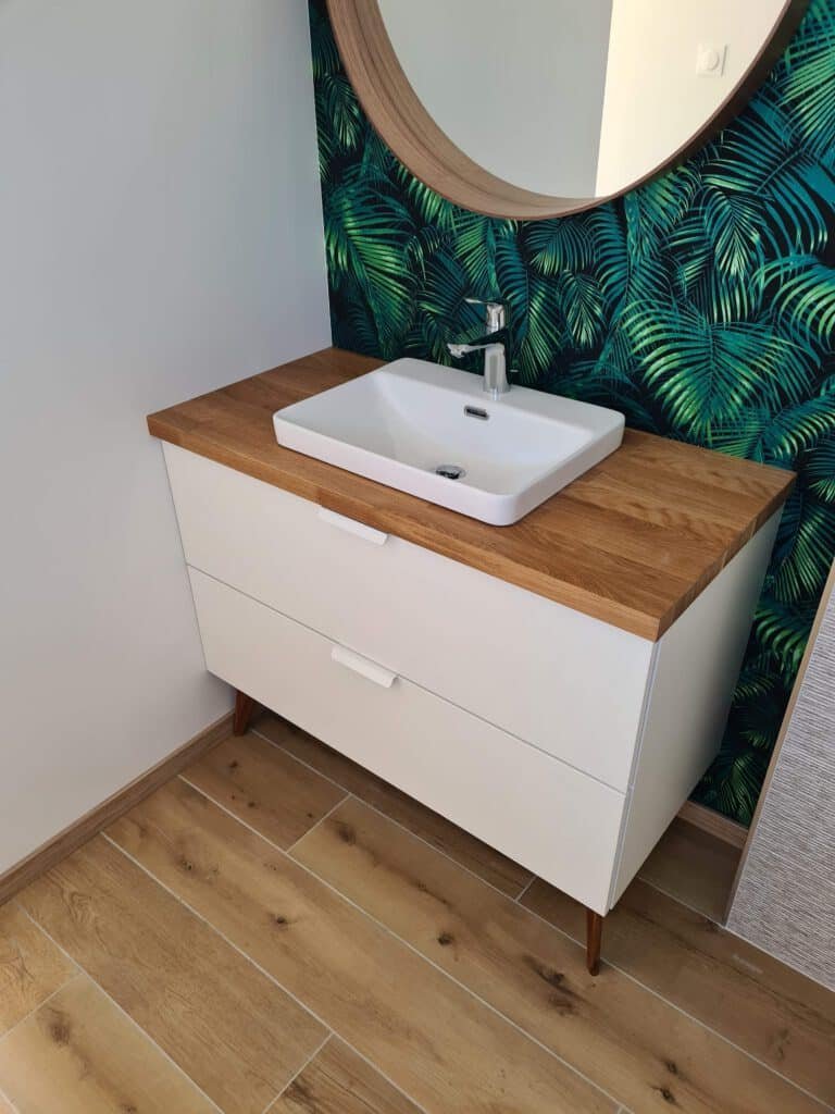 Rénovation complète d’une salle de bain avec équipements modernes